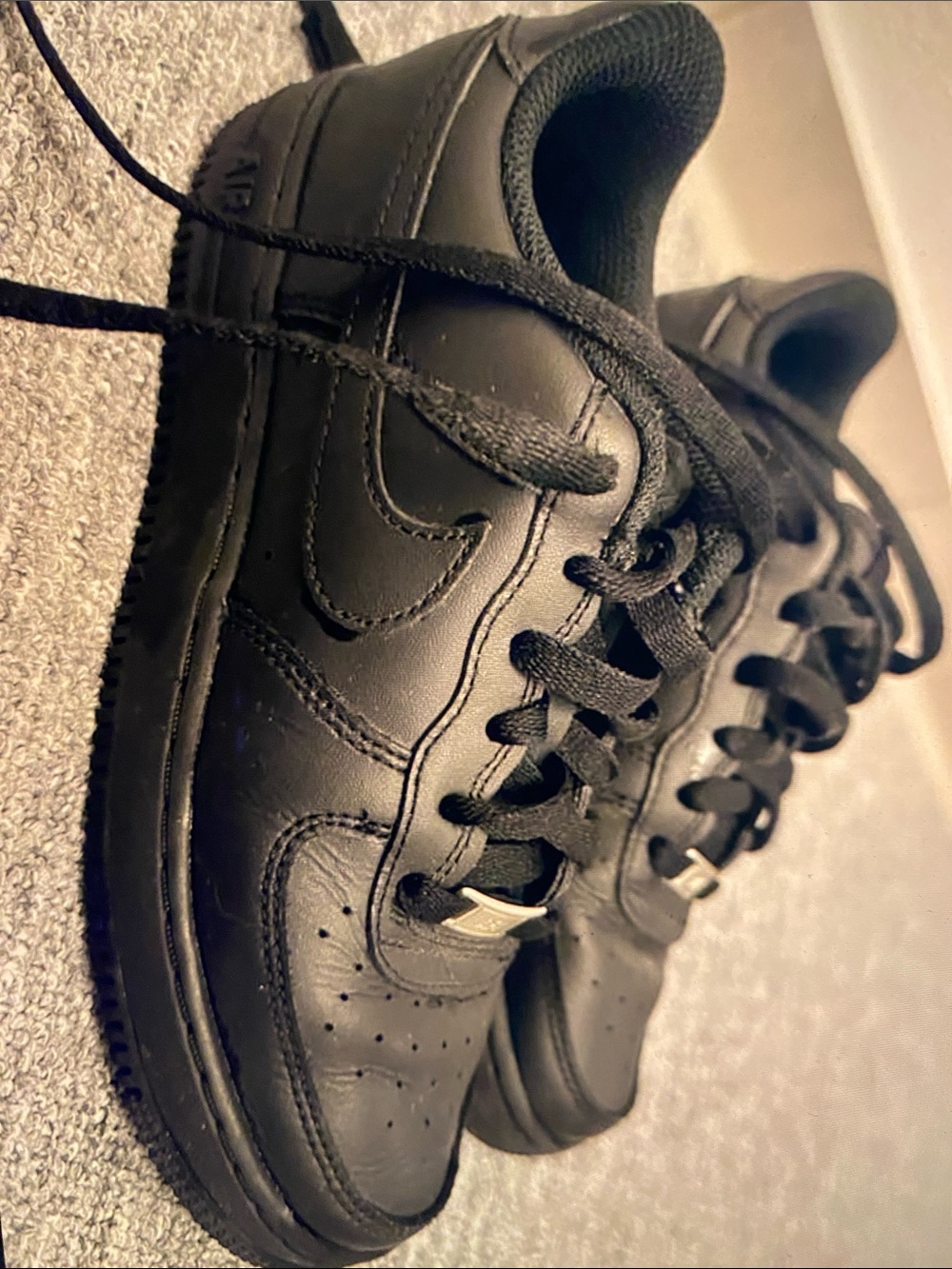 Nike Men's All-Black Low Top Sneakers